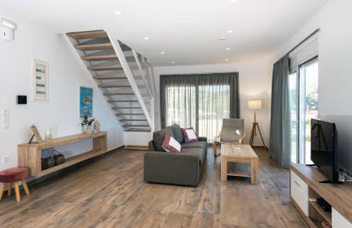 Rosemary Rhodes Villa - Photo 8