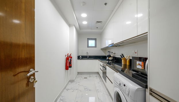 Manzil - 1 BR Apt in Noora Tower w Canal Views - Photo 5, Cuisine privée