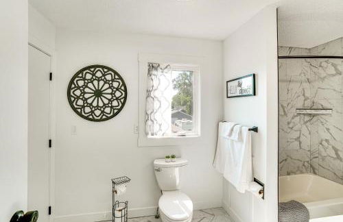 15 Mi to Downtown Sioux Falls Gem with Yard! - Foto 18