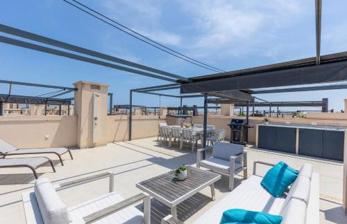 2BD Coastal Gem with Pool & Terrace - Torre de la Horadada - Foto 27