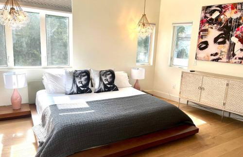 The Arts House - Private and Gated Home in Silver Lake with Pool & Views - Photo 14