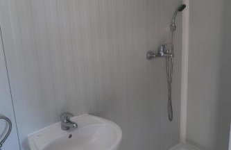 Robinson olive tree huts - Photo 18