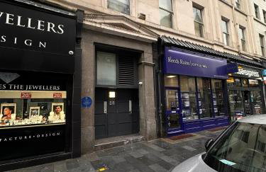 Spacious City Centre 2-Bedroom Apartment by StaySavvy Accommodation - Foto 47