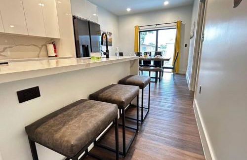 Sunny Delight Home Near Airport - Foto 42