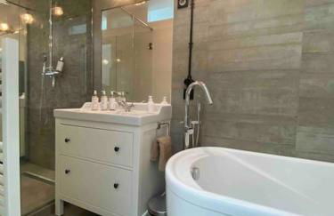 Rare ! LOFT Atypique Centre-Ville Parking Jardin - Foto 44