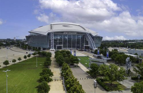 Gametime! Walk to Cowboys/ Rangers Stadium - Foto 75