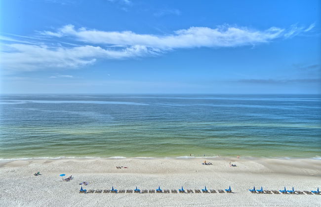 Marvelous Condo with Beachside Pool and Free Poolside WiFi - Unit 0902 by RedAwning - Foto 35