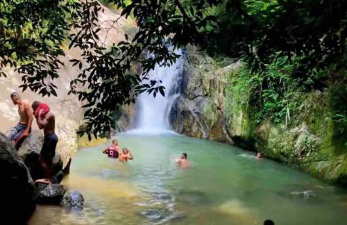 Confortável loft 4,ar, Wi-Fi, TV, 400m UNIG - Foto 5