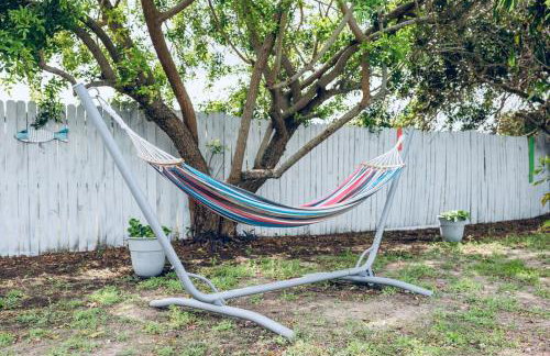 2BR Home with Private Pool, Fire Pit and Grill - Foto 9