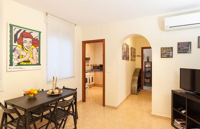 Cozy Urban Apt. Historic District - Sol - Photo 18