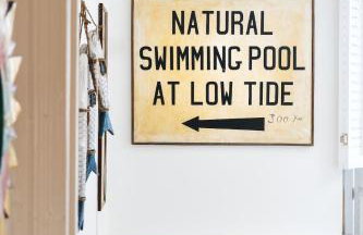 Beautiful family house with amazing sea views - Photo 13