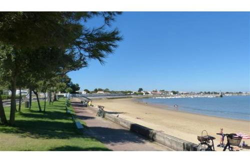 Une pause à LA FLOTTE en RE - Foto 35