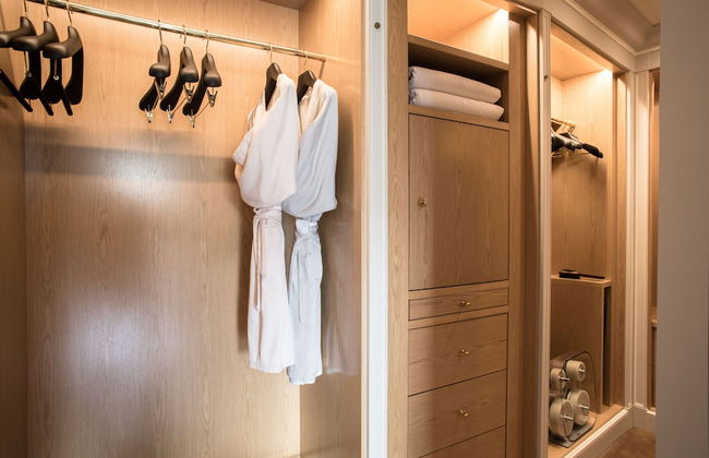 La Reserve Paris Hotel and Spa - Photo 40