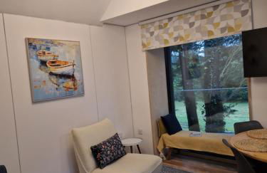 Ty Branwen- Luxury Woodland Lodge with Stunning Views - Photo 11