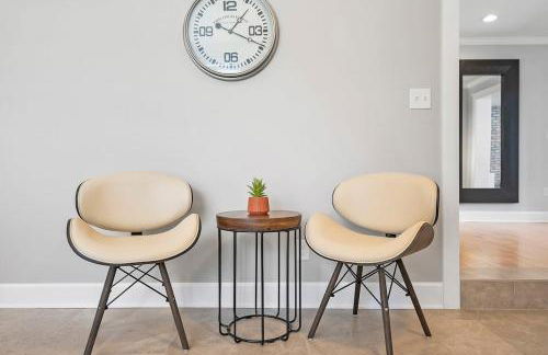 Onyx House King Size Beds Bikes Games Wine - Foto 37