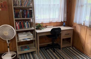 Spacious 5BR 2BA Home - Fenced Yard, BBQ, Fire Pit - Foto 17