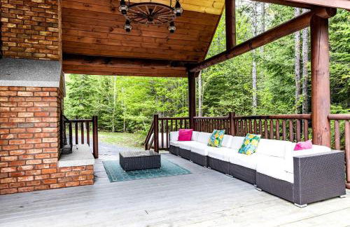 Secluded Cabin with Fireplace and Games in Lily Bay Township, Maine - Foto 24