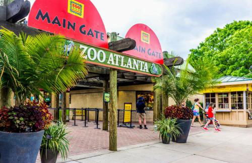 Lovely 5 Bedrooms, 3 Full Baths Home Near Parks! - Foto 55