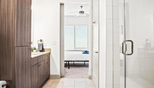 Luxurious New Unit 1Bd1Ba Pool, Golf Sim - Foto 2