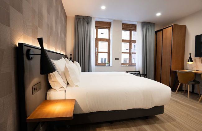 Prisma Suites - Photo 45