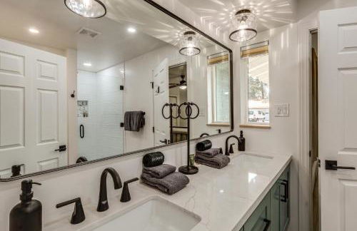 Walk to Dtwn Flagstaff Home with Great Outdoor Area - Foto 20