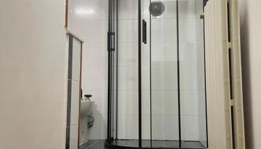 Kalegius - Foto 5, Shower