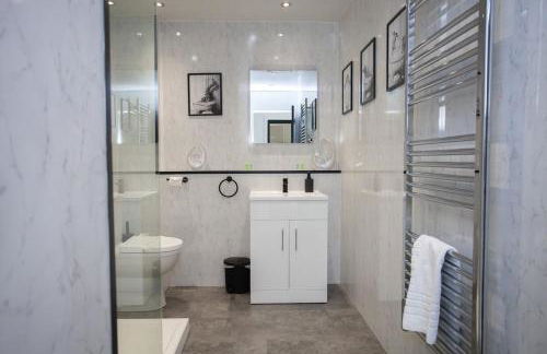 Modern 3 Bed Flat Balloch - Foto 17