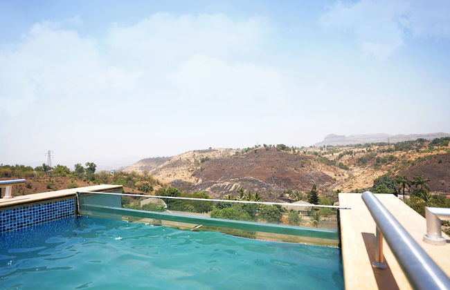 Casino Villa by Shiloh Stays - Photo 12