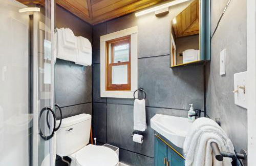 Whimsical Getaway - Photo 12