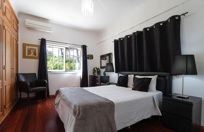 Aroeira Villa Sleeps 10 With Pool - Foto 7