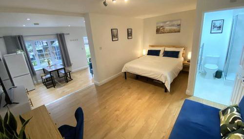 Redhill Town Centre Garden Flat - Foto 5