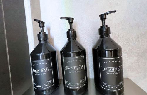 NEW I GREAT CITY VIEW I 32 FLOOR I BOXSPRINGBED and NETFLIX - Foto 17