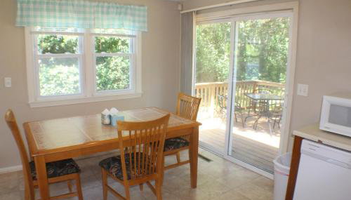 Cape Cod Beach House - Photo 3