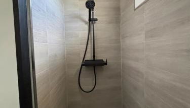 Nature & jacuzzi, 1 hr 45 min from Paris - Foto 4, Shower