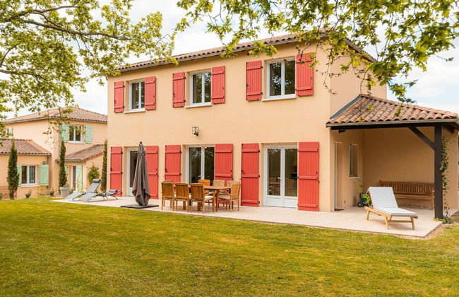 Spacious and Modern Villa With Large Garden and BBQ Area - Foto 44