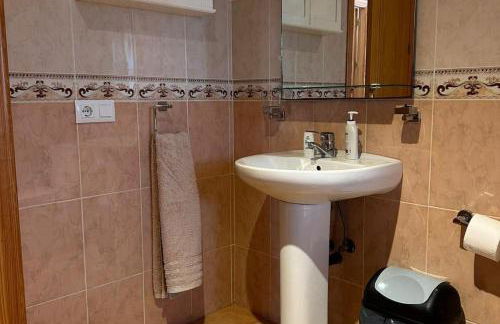 Casa Bueno- Sleeps 7 Private Pool & AirCon - Foto 33