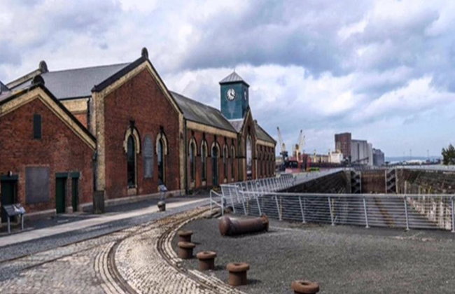 Belfast – Skip-the Line Titanic Museum & Distillery Discovery Tour - Foto 18