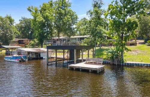 Waterfront on Lake Talquin - Near FSU - Stunning Views - 2 Story Deck - Fire Pit - Fast 1000 mbps Internet - 3 min from Boat Ramp - Foto 28