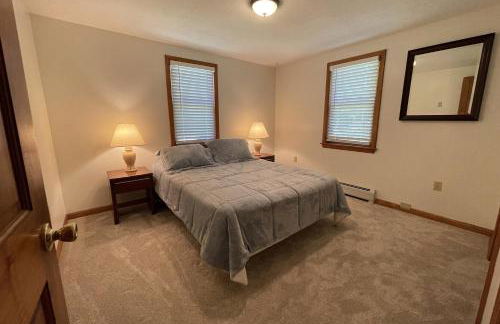 Spacious, Sunny Lake House! Close to ski trails. - Foto 16