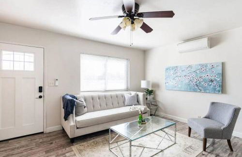 Casa Italia -2BR- FREE Driveway parking for 2 cars - Foto 5