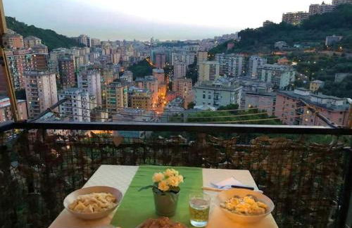 Overlooking Genoa - Foto 2