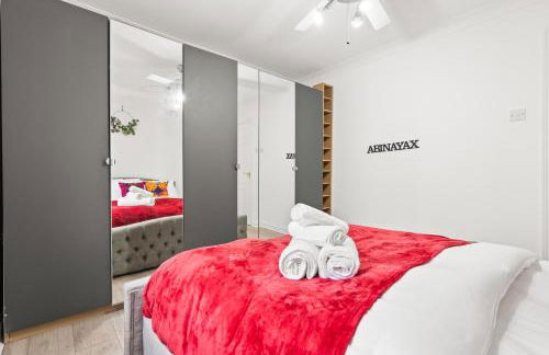 2 Cosy Bedroom Sleeps 6 02 Arena Perfect for Contractors Families and Groups - Photo 12