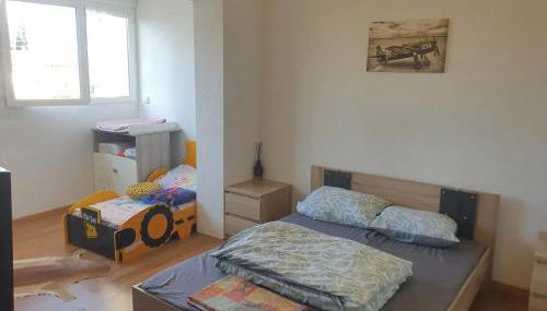 Maison confortable à Carcassonne avec jardin privé - Foto 3