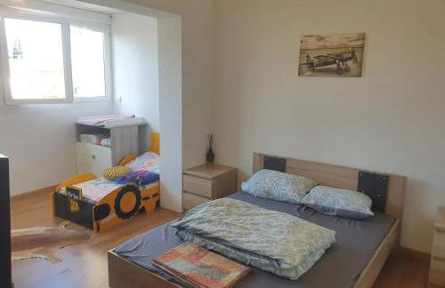 Maison confortable à Carcassonne avec jardin privé - Foto 3