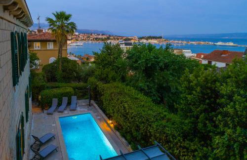 Stone Villa Majestic w Pool - Split Center - Photo 17