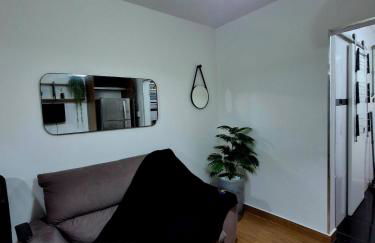 Studio completo e aconchegante com vaga de garagem - Foto 12