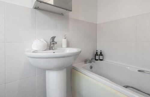 Spacious & Budget 4B Home w en-suites - Foto 43