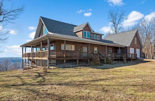 Ozark Retreat with Mountain Views Fire Pit & Deck - Foto 31