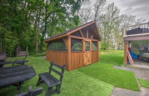 Lake View and Hot Tub Wrightsville Cabin! - Foto 28