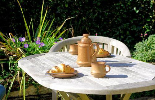 Abbotscot, near Bantham, an eccelectic property with a lovely garden - Foto 12